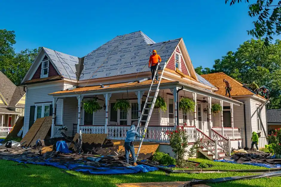 Professional Roof Replacement in Compton